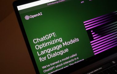 ChatGPT et nos démocraties : entre jouissance et péril