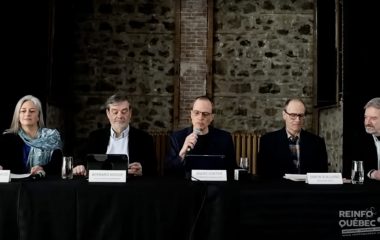 Des médecins relancent le débat sur la gestion de la COVID-19